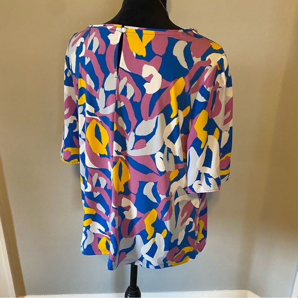 Abstract pattern top - Picture 2 of 4